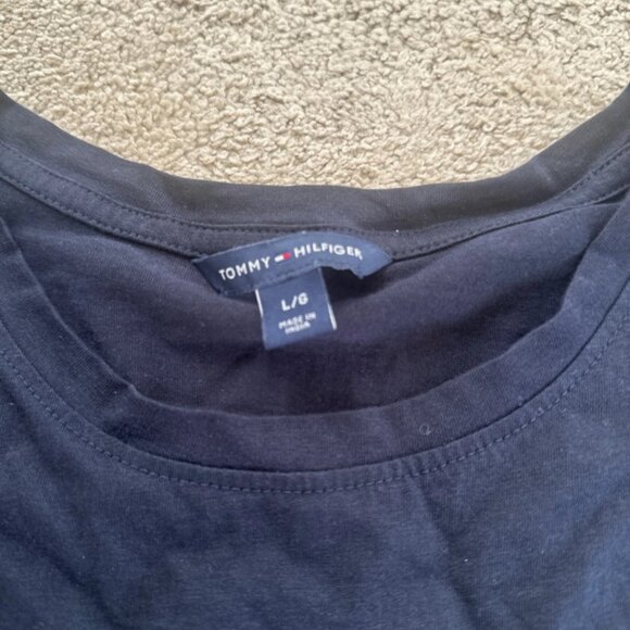 Tommy Hilfiger T shirt - Picture 3 of 4
